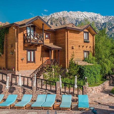 Boutigue Hotel Nebesa Chimgan Exterior photo